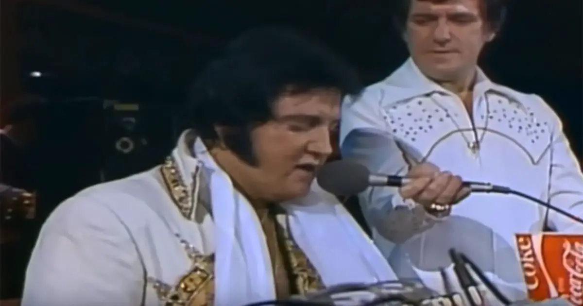 Rare Concert Footage Of Elvis Presley Shows Something That No One Has ...