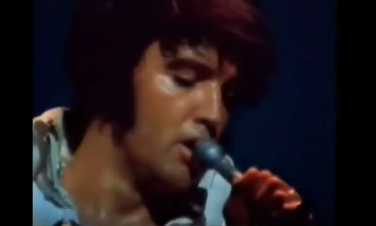 People Are Still Amazed by Elvis’ Cover of “bridge Over Troubled Water ...