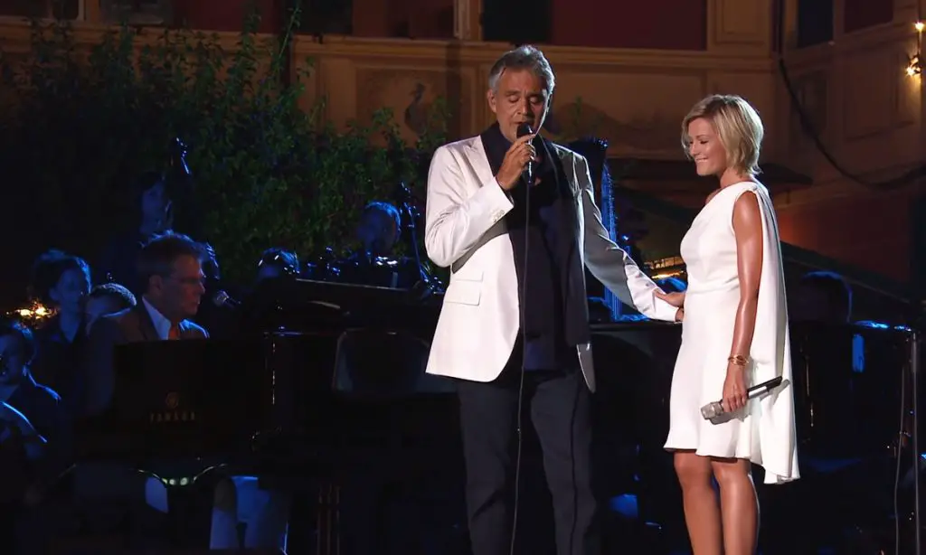 Andrea Bocelli Grabs Helene Fischer's Hand and Wows the Crowd With ...