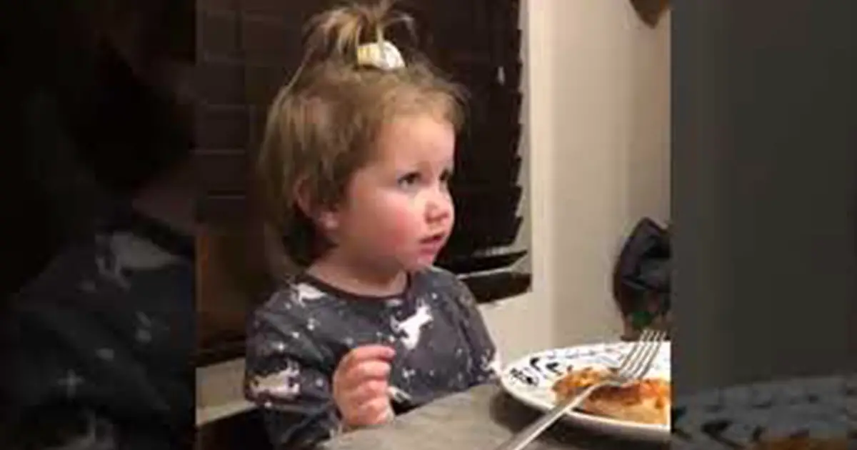 A Daughter Reveals A Secret In The Dining Table But It S Her Dad S Reaction That Made Her Viral