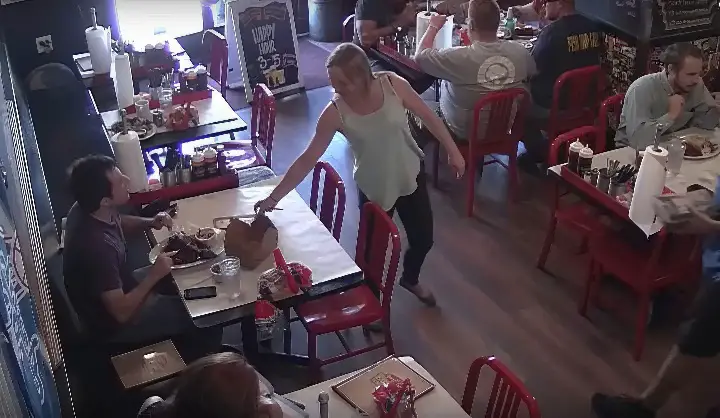 This Waitress Gave Great Service But Had No Idea It Would Be The Best Shift Ever